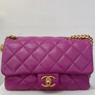 CHANEL桃紫色金釦金球鍊包