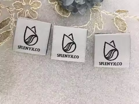 1000pcs/Lot Custom Design Garment Sewing Label Clothing Main Label Damask Woven Embroidered Private 