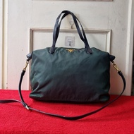 TAS SLING PRADA MILANO WANITA SECOND BRANDED IMPORT / TAS TOTE PRADA