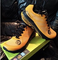 💥大優惠💯% Last 1 對 現貨正版 "topo" Athletic MTN Racer 2 Men 男裝專業行山鞋 US9  (緩震、透氣、防跣⛰️行山及越野跑鞋之選首👍🏻) 原價$1,200