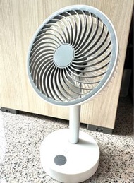USB 充電式超靜音座枱風扇（95% 新）
