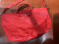 法國Longchamp ✈️ 紅色小羊皮限量版 Le Pliage Cuir 大號摺包 體積輕巧 容量夠大 casual型格