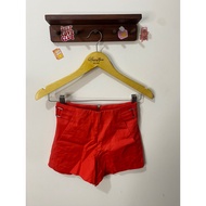 BERSHKA ORANGE SHORT PANTS