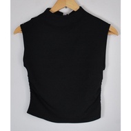Second-Hand H&M Sleeveless Shirt Black Turtleneck Size S Chest 30-34 Inches Length 18