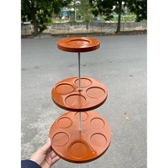 Convenient 3-storey tower for displaying water