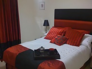 希斯洛機場蘋果屋旅館 (Apple House Guesthouse Heathrow Airport)
