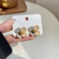 Daisy earrings Korean flower earrings/flower earrings/Korean earrings