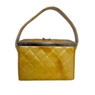 CHANEL 黃色漆皮方盒子