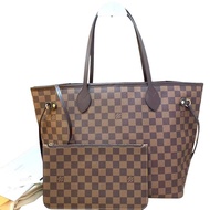 preloved 2021 LV Neverfull MM Damier with Pouch #chip