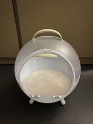 寵物 移動 太空艙 外帶箱 手提外出包 透明透氣膠囊 貓狗 飛機籠 貓袋 玻璃櫃 貓木枱 樓梯 貓廁所 砂盤 貓別墅 cat coffee table chair chairs sofa pet ca