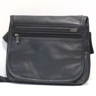 Tumi 92105D4 真皮小 flap 斜挎包（iPad/平板適用）