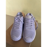 Diadora tennis shoes size 36