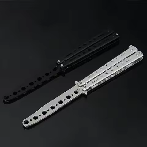 Game props butterfly knife CSGO practice swing knife butterfly comb folding knife stainless steel pr