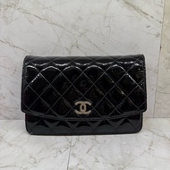 CHANEL 黑色漆亮皮 WOC