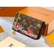 K hardware is accurate to the flower cutting, the inner bag Beg