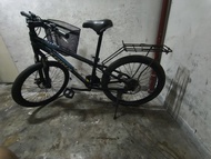 TRINX 黑色山地單車連車籃及尾架