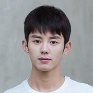 ชายปลอมผมผมเวอร์ชั่นเกาหลีของหนุ่มหล่อจริงสั้นผมตรงแฟชั่นผู้ชายธรรมชาติปุยนักเรียนสบาย ๆ สีดำ-【คืนสิ
