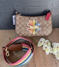 แท้💯% Coach C6817 Jes Baguette In Signature Canvas