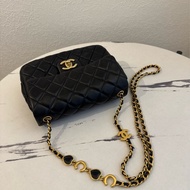 Chanel黑菱格金雙C coco愛心鏈口蓋包