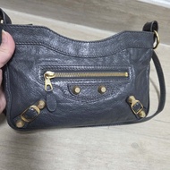 Balenciaga 灰色機車包