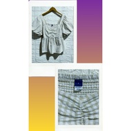 0LD NAVY. cotton blend gingham print puff short sleeve top preloved C