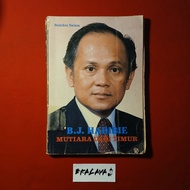 BJ HABIBIE's Sopolhum Book: PEARL FROM THE EAST 田 Solichin Salam