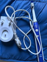 Oral B electric toothbrush