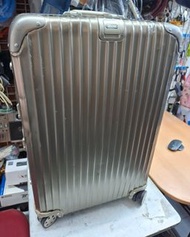 Rimowa 28" Topas Titanium 四轆行李箱 945.70