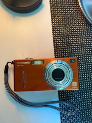PANASONIC DMC-FX1-CCD相機（是用Leica鏡頭）