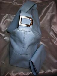 全新真品 DKNY 牛皮 粉藍包 &amp; 粉藍中皮夾 (買包包送皮夾) 最佳生日聖誕節禮物