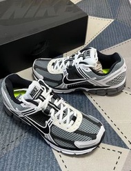 全新有盒Nike Air Zoom Vomero 5 SE SP 網布織物 低幫跑步鞋 男女同款 黑白