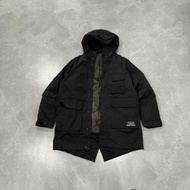 PALLADIUM帕拉丁外套風衣夾克男女中長款可拆卸內裏連帽兩穿棉外套風衣內膽可推卸，帶固定扣防內膽，全身燕尾服設計，高端設計,前身多口袋設計，袖口兩個小袋子,可以裝手機等小配件，後背帕拉丁logo萬