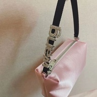 Alexander Wang 山亞歷山大王 2024新款女包 絲綢緞面晚宴包 水鑽微標手拿包