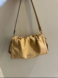 順豐包郵｜全新COACH蔻馳Faye雲朵包｜香港發貨