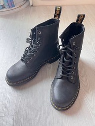 Dr. Martens 1460經典8孔軟皮42碼