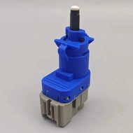 8T4T-9G854-AA Suitable for Ford Jiangling Jaguar Brake Light Switch 4 Plug 8T4T9G854AA High Quality