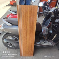 granit tangga 30x90 motif kayu flema mahogani