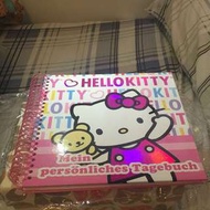 全新 Hello Kitty 記念冊 內有貼紙及相袋