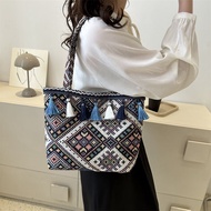 New Style Ethnic Style Messenger Bag Large Capacity Tote Bag Female Tassel Fashionable Woven New Sty