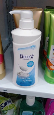 sữa tắm biore