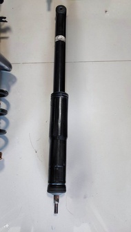 โช๊ค crv g5 ปี2016-2021 มือสอง used