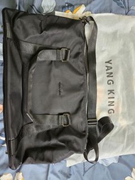 YANG KING 手提側背經典旅行包