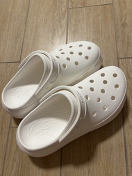 crocs,crocs泡芙鞋，女裝拖鞋