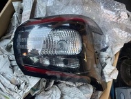 Toyota Sienta 170系 右尾燈