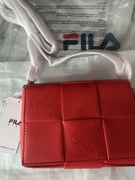 FILA 紅色編織斜背包