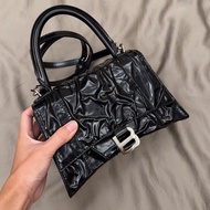 Balenciaga Hourglass S號 褶皺限量款沙漏包