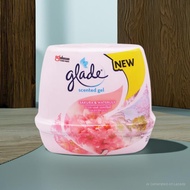 GLADE Sakura & Waterlily Scented Gel (180g)