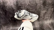 💥現貨💥熱賣斷貨王 復古機能厚底增高老爹鞋 | New Balance NB 9060 元祖灰白拼接款|