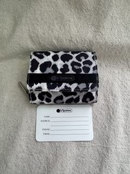 LeSportsac Wallet 豹紋三折短夾 lesportsac 銀色  日本限定