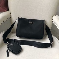 PRADA 多功能三合一 尼龍 斜孭袋 單肩包 黑色